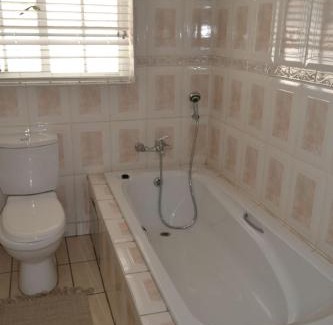 Woodmead House | 7 Woodmead Suites