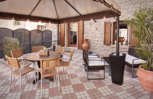 Albisano Apartment | 70 m² Apartment ∙ 2 bedrooms ∙ 4 guests