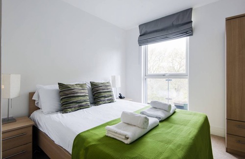 Bow West Apartment | 70 m² Apartment ∙ 2 bedrooms ∙ 4 guests