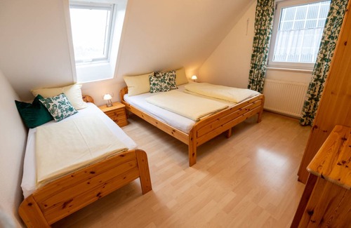 Tettnang Apartment | 70 m² Apartment ∙ 2 bedrooms ∙ 5 guests