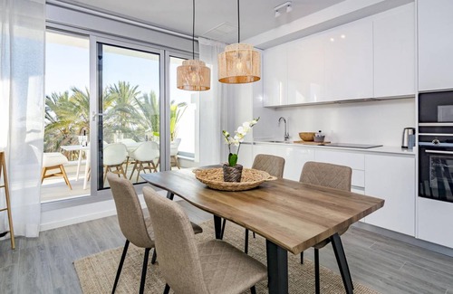 New Golden Mile Apartment | 70 m² Apartment ∙ 2 bedrooms ∙ 4 guests