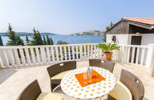 Rogoznica Apartment | 70 m² Apartment ∙ 2 bedrooms ∙ 6 guests