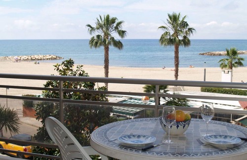 Cambrils Apartment | 70 m² Apartment ∙ 3 bedrooms ∙ 5 guests