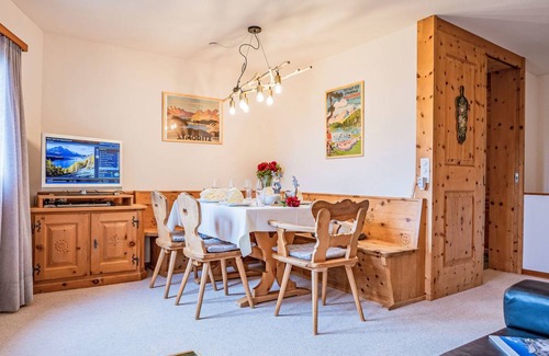 Sils-Maria Apartment | 70 m² Apartment ∙ 2 bedrooms ∙ 4 guests