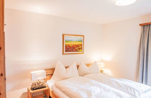 Sils-Maria Apartment | 70 m² Apartment ∙ 2 bedrooms ∙ 4 guests