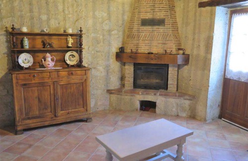 Dondas House | 70 m² Farmhouse ∙ 2 bedrooms ∙ 4 guests