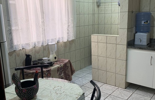 Praia do Morro Apartment | 70 meters from the beach sand - 2 bedroom apartment - covered garage - wifi - Netflix!