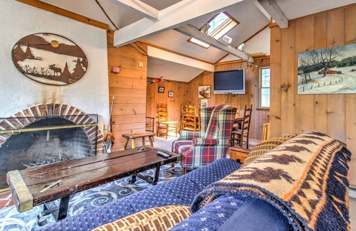 Londonderry Ski Chalet | 70's Style Ski House on Magic Mountain