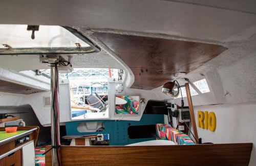 Parque das Nacoes Boat Rental | 70's Tiny Boat