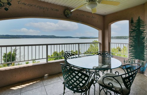 Hollister Condo | 700 Emerald Point 3 Bedroom Condo