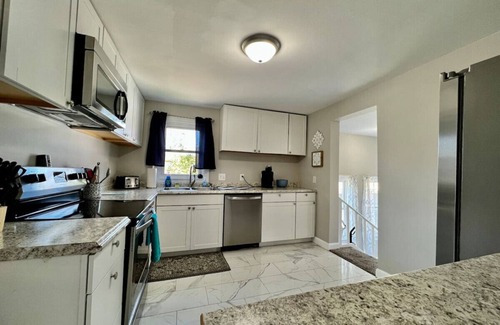 West Chester House | 7086 Tylersville · Beautiful 4 BDR Home - Near I-75