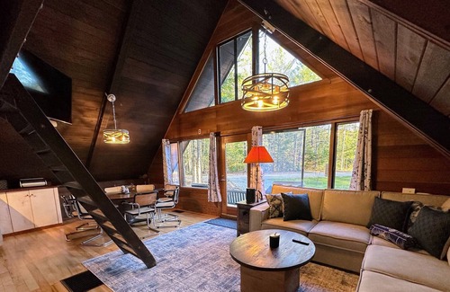 Franconia Ski Chalet | 70SC rustic ski chalet close to Cannon, Franconia Bretton Woods!