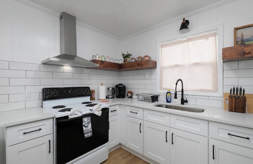 Cartersville House | 71 unit- B