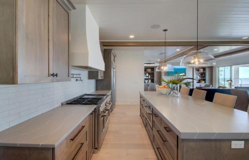 Isle of Palms House | 710 Ocean Boulevard AvantStay Oceanfront Private Pool Rooftop Deck