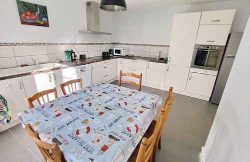 Poulgoazec House | 719-Villa Hortensias in a peaceful setting between land and sea
