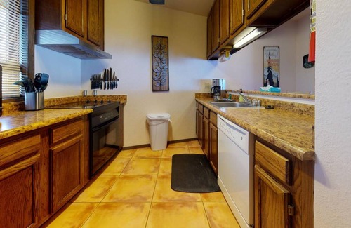 Angel Fire Condo | 72 m² Condo ∙ 1 bedroom ∙ 5 guests