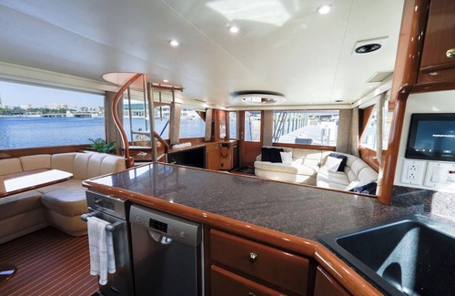 Harbour Island Boat Rental | 72' Viking Yacht settled in the heart of downtown Tampa
