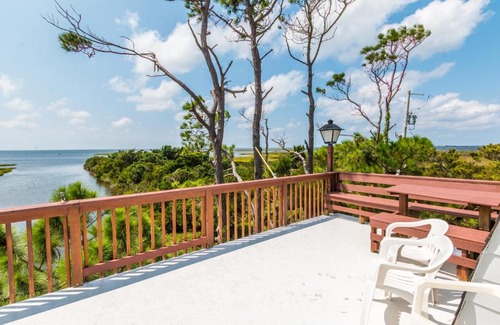 Salvo House | 7201 - Carols Soundfront Castle by Resort Realty