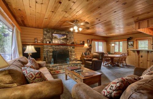 North Wawona Ski Chalet | 73 Walk-A-Bout