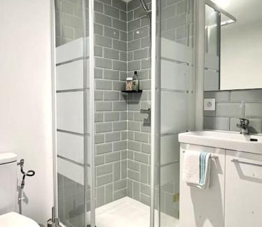 Bagnolet Apartment | 732 Charmant studio en mezzanine proche du métro 9