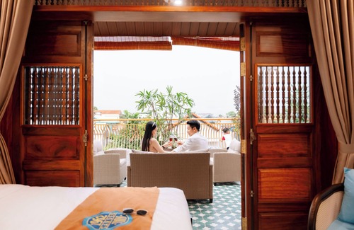 Hue Hotel | 75 Garden INN