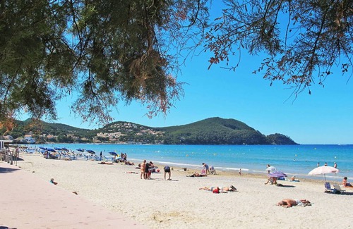 Saint-Cyr-sur-Mer Apartment | 75 m² Apartment ∙ 3 bedrooms ∙ 6 guests