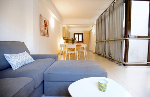 La Llotja-Born Apartment | 75 m² Apartment ∙ 3 bedrooms ∙ 6 guests