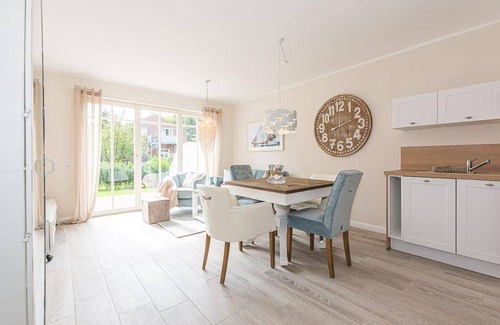 Zingst Apartment | 75 m² Apartment ∙ 2 bedrooms ∙ 4 guests