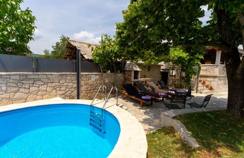 Buzet House | 75 m² House ∙ 2 bedrooms ∙ 4 guests