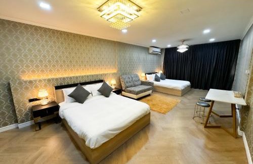 Huai Khwang Villa | 758 Ratchada MengJai 4BR 12PAX