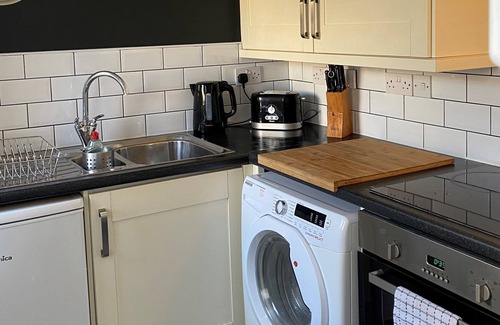 Darlington Apartment | 76 Wilson Street- Ground floor 2 Bedroom Apartment