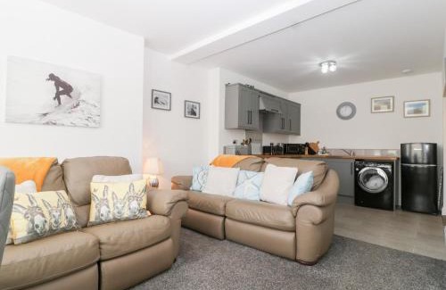 Porthcawl Apartment | 76A Mackworth Road