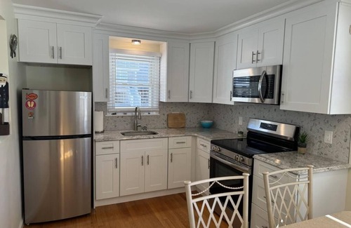 Townsend's Inlet House | 7712 Pleasure Ave 1st Floor