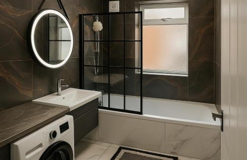 West Green House | 78 Flat B Home to Central London