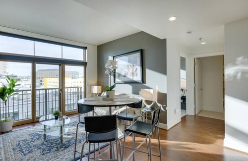 Pearl District Apartment | 79 m² Apartment ∙ 1 bedroom ∙ 2 guests