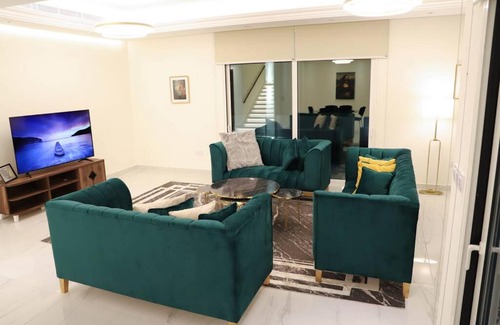 Doha Villa | 7BD 8.5BA Luxury Villa with terrace