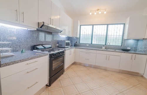 Sosua Apartment | 7br Massive Villa In Sosúa - 2mins From Nightlife!