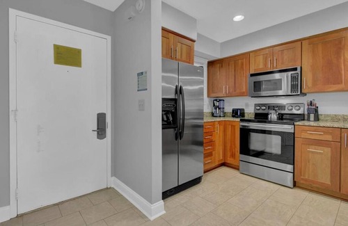 Isle of Palms Apartment | 7C Mariners Walk by AvantStay | Beautiful Porch, Easy Access to Pool + Beach