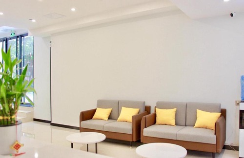 Liwan Hotel | 7Days Premium Guangzhou Fangcun Guanggang New City Hedong Subway Station Branch