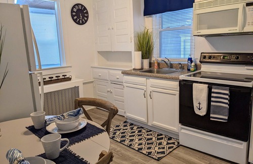 North End Condo | 7th & Central-Cozy 2bed/1bath 1st floor condo