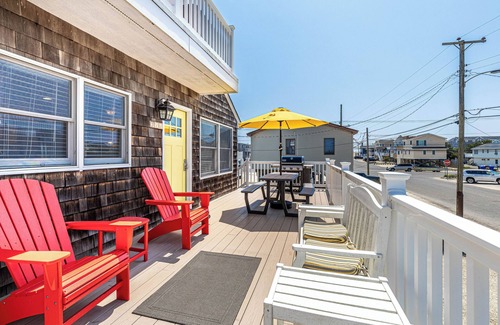 South Beach Haven House | 7th from Sand on Leeward Ave. in Beach Haven