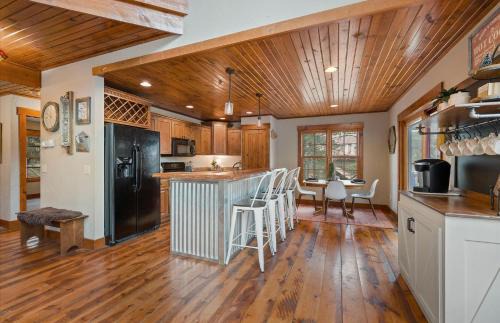Deadwood House | 7th Heaven Lodge