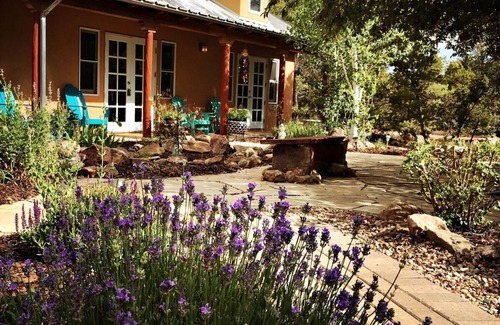 Canoncito House | 7th Nt Free Lux SantaFe AdobeMtn Theme w/casita outdoorliving10+Yrs SuperHost