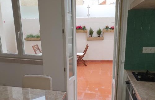 Sao Jose Apartment | 7ti7 Telhal apartment with a lovely Backyard
