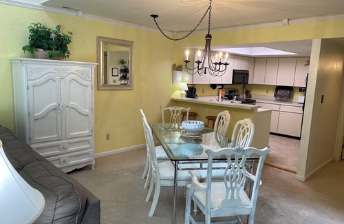 Bethany Beach Condo | 8/23-8/30 Special 1.5k bucks 2BR 2B SeaColony Walk 2 bch indr pool tennis Pcklbl