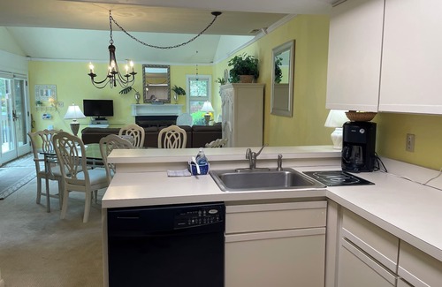 Bethany Beach Condo | 8/23-8/30 Special 1.5k bucks 2BR 2B SeaColony Walk 2 bch indr pool tennis Pcklbl