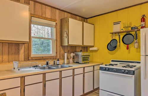 Spruce Pine Cabin | 8 Acres + Hiking Trails: Little Switzerland Escape