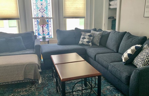 Parkside Condo | 8 Bedroom, 2 Full bath. Walk to Bars and Restaurants, Parking!