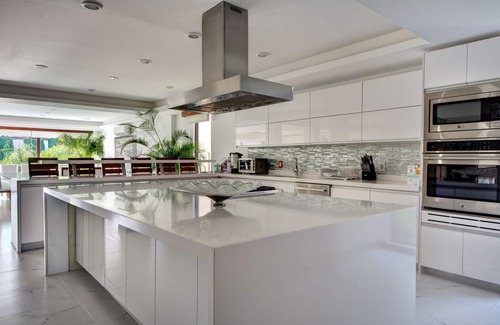 Playacar Fase I Villa | 8 bedroom abode just steps away from the idyllic white sandy beach and tranquil turquoise water!