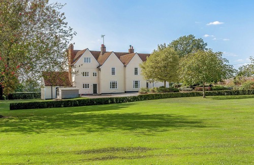 Pattiswick Cottage | 8 bedroom accommodation in Pattiswick, near Coggeshall